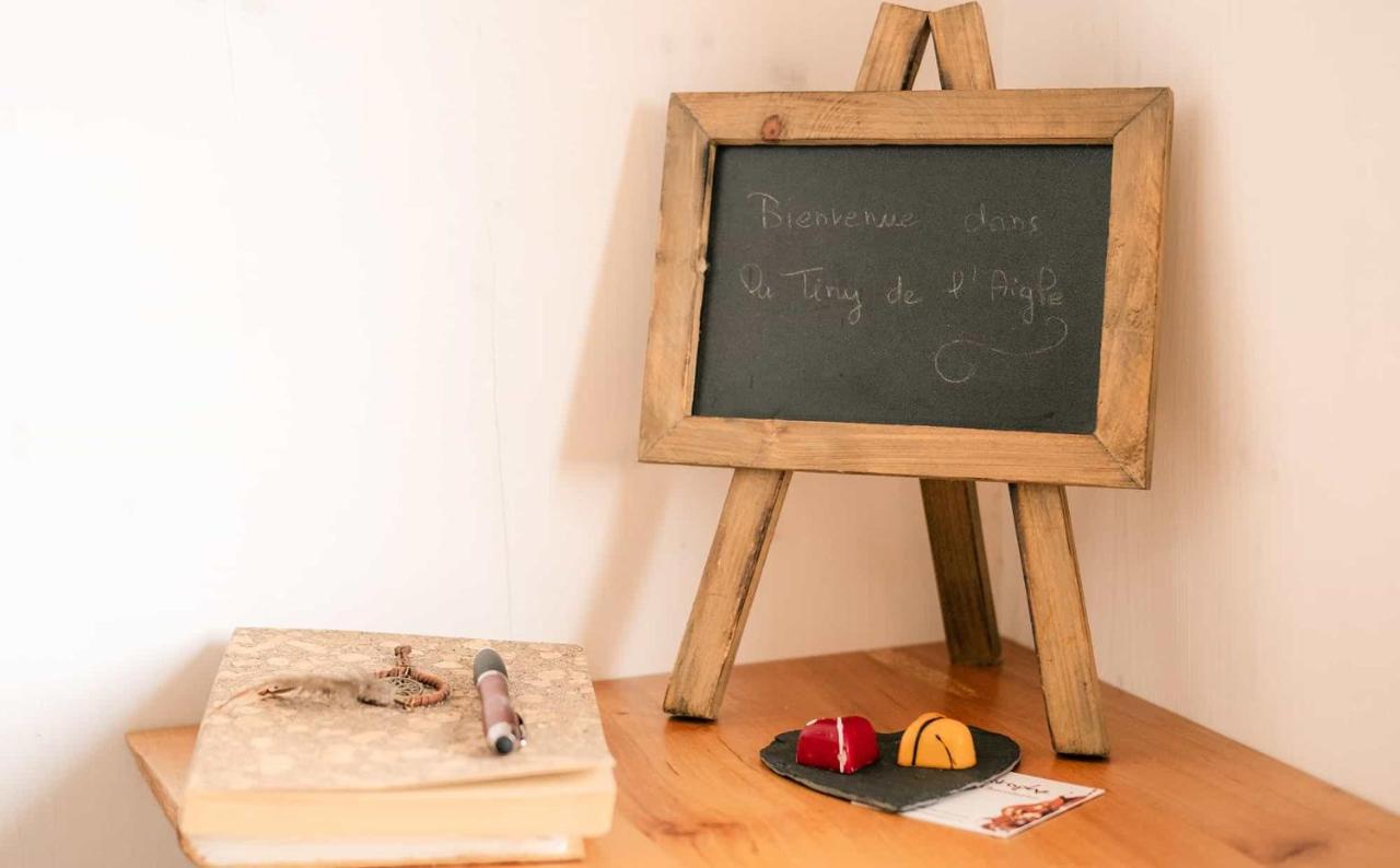 Appartamento Tiny De L'Aigle Villeret Esterno foto